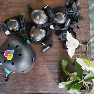 Longboarding/Skating Helmet and Pads
